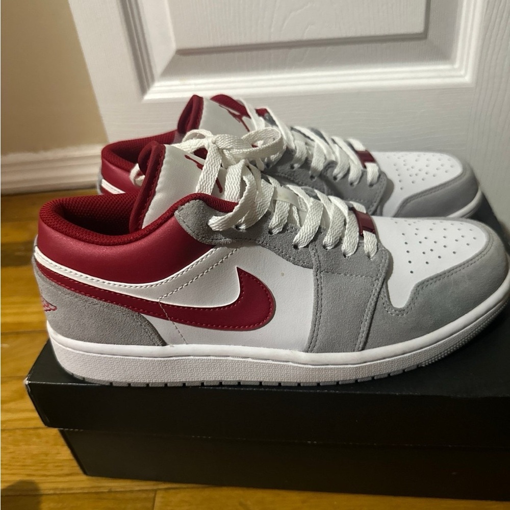 Nike Men's Red and Gray Sneakers